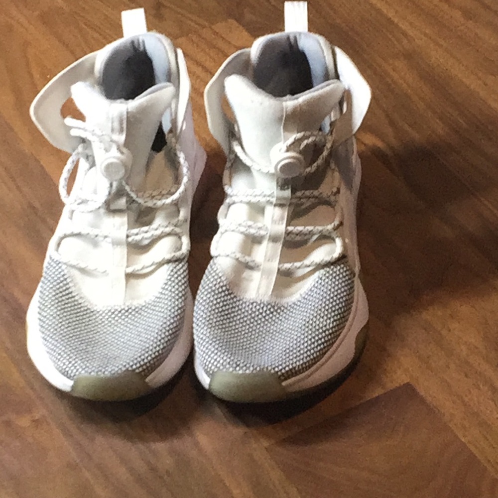 White and rainbow bottem Nike shoes size 6.5